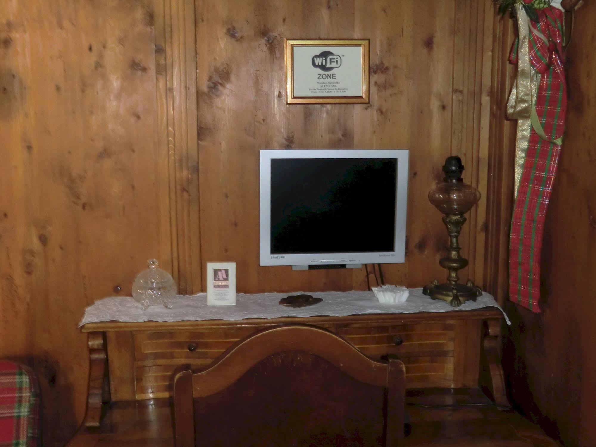 Hotel Alemagna Сан Вито ди Кадоре Екстериор снимка
