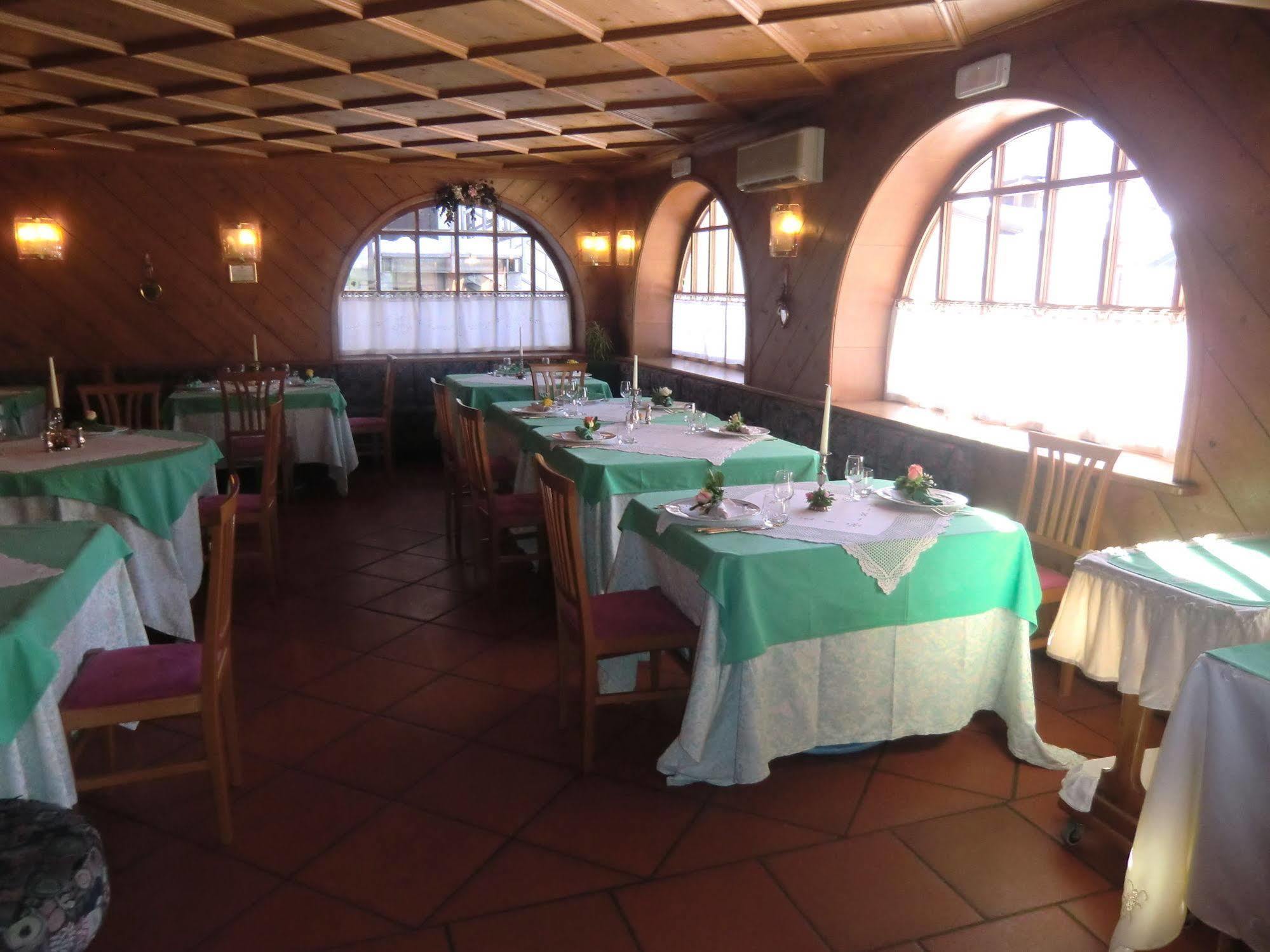 Hotel Alemagna Сан Вито ди Кадоре Екстериор снимка